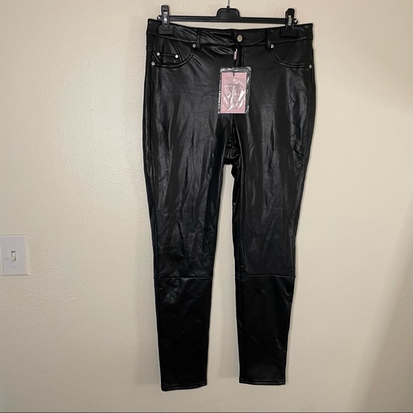 Avec Les Filles Faux Leather Pants - Picture 4 of 9